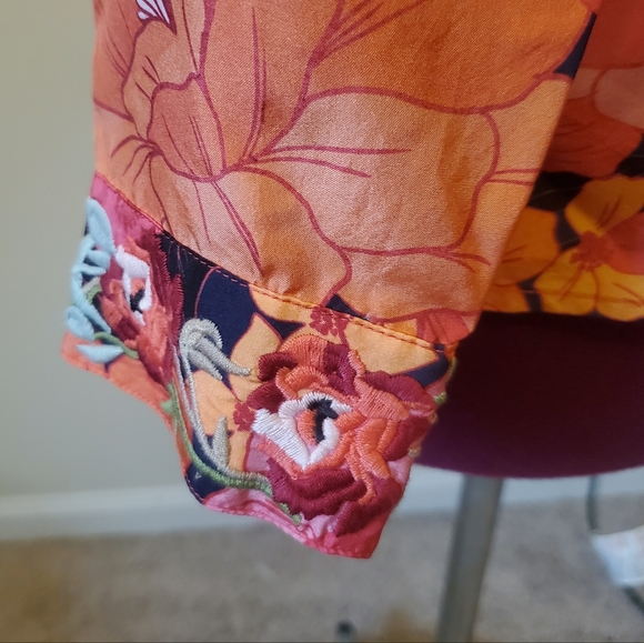 Johnny Was Becca 100% Silk Floral Button-Up L/S Embroidered Blouse Sz XS - Picture 9 of 13